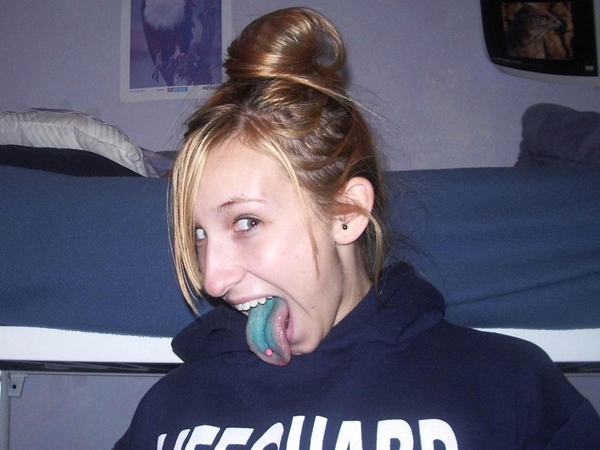 Green-Tongued Girl; Amateur 