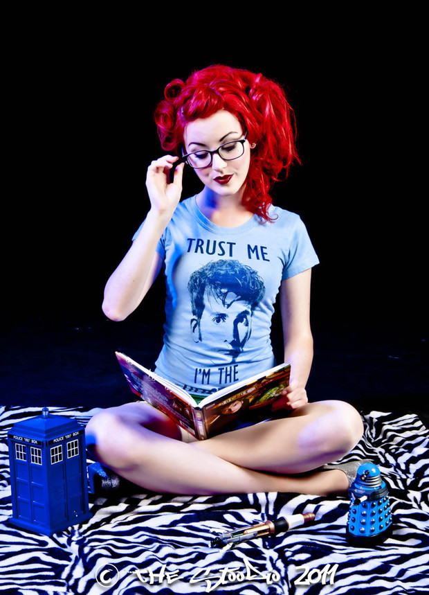 DR WHO redhead tshirt.; Babe Hot Red Head 