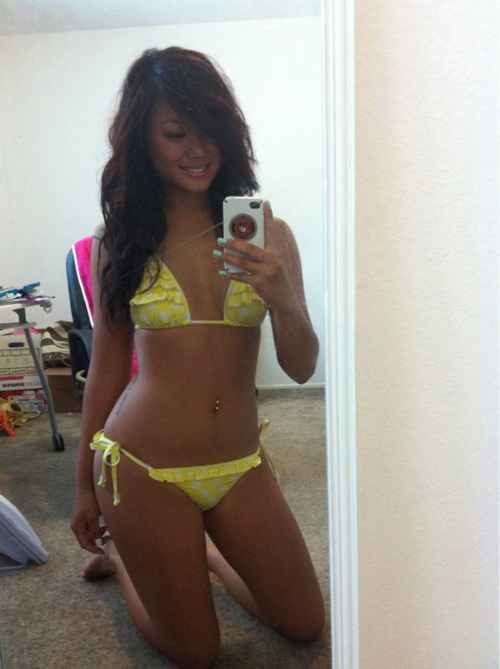 Asian babe iPhone selfshot bikini.; Amateur Asian Babe Hot 