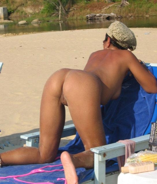 Cunts on Beach - You can see lots more of this barely legal beach asses, of course if you have member account!; Amateur Beach 
