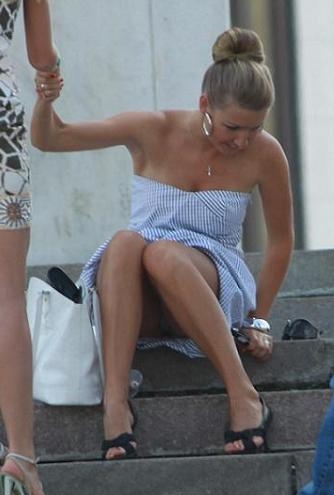 Underwear Upskirt Wind Blown Upskirt; Amateur Public 