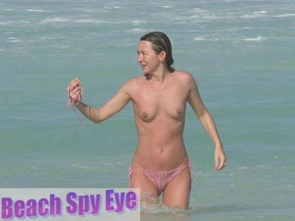 Cunts on Beach - It`s not soapsuds party, but these naked beach chicks don`t think so and flashing infront of camera!; Amateur Beach 