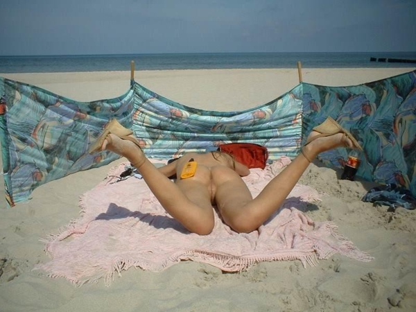 Boobs on Beach - Beach Girl Topless; Amateur Beach 