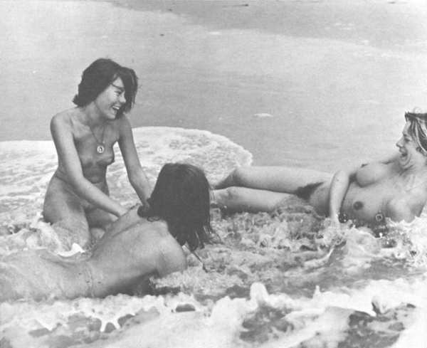 Fucking Beach - Hot Beach Chicks; Amateur Beach 