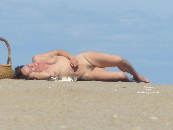 Cunts on Beach - Big, beautiful, white-sand beach is not acomplished without beach mature boobs!; Amateur Beach 