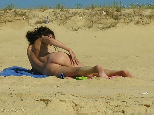 Cunts on Beach - Lesbian Sex On The Beach; Amateur Beach 