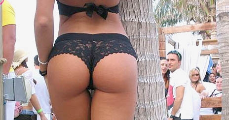 beautiful chick with round butt | SexyAssShow.Tumblr.com; Amateur Babe Female Friendly Teen Hot 