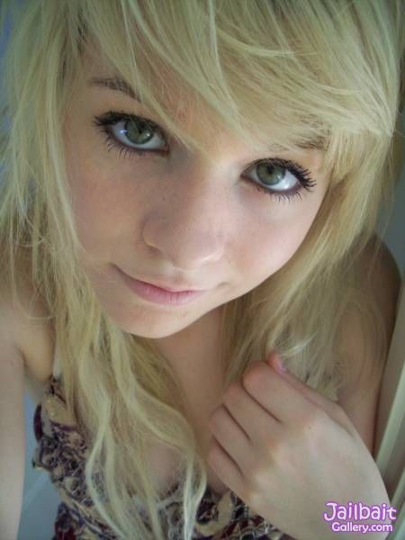 Face; Amateur Blonde Teen 