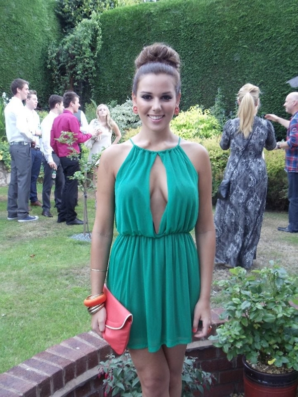 Like the green dress!; Amateur Brunette Teen Hot British 