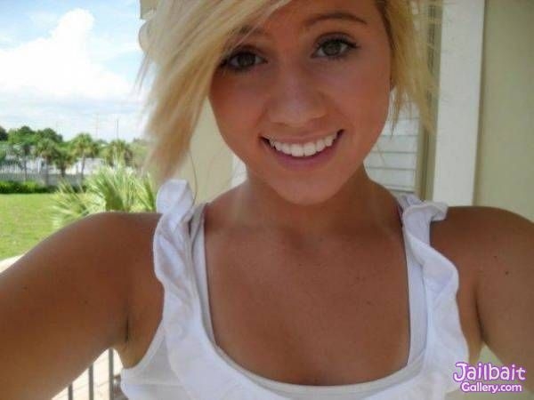 Pretty smile; Amateur Teen 