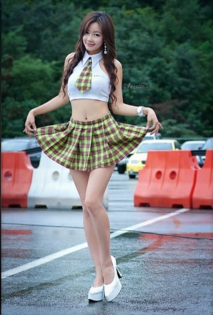 Ji Yeon Soo – Amazing Race Queen; Asian Non Nude 
